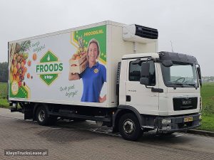 Strona pasażera z przodu — MAN 12.220 TGL Koelwagen Carrier z 2014 roku