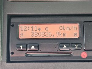 Licznik przebiegu — MAN 12.220 TGL Koelwagen Carrier z 2014 roku