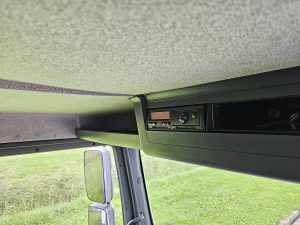 Wyposażenie specjalne wnętrza — MAN 12.220 TGL Koelwagen Carrier z 2014 roku