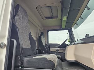 Wnętrze kabiny — MAN 15.250 TGM 9000LTR FUEL +PUMP z 2018 roku