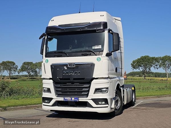 MAN 18.520 TGX z 2024 roku, ciągnik siodłowy z zagranicy — przód pojazdu