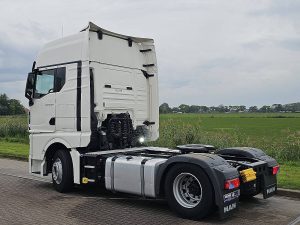 Strona kierowcy z tyłu — MAN 18.520 TGX z 2024 roku