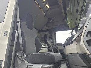 Wnętrze kabiny — MAN 18.520 TGX z 2024 roku