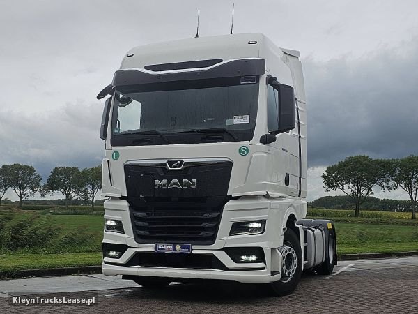 MAN 18.520 TGX z 2024 roku, ciągnik siodłowy z zagranicy — przód pojazdu