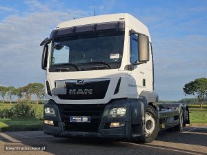 Przód pojazdu — MAN 26.420 TGS LX PTO INT. 6X2-4 ST z 2019 roku
