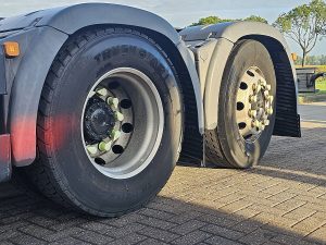 Opony z dobrym bieżnikiem — MAN 26.420 TGS LX PTO INT. 6X2-4 ST z 2019 roku