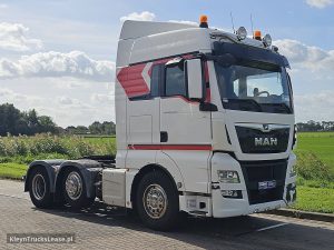 Strona pasażera z przodu — MAN 26.500 TGX 6x2/2 BLS z 2017 roku