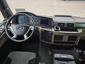 Deska rozdzielcza i stanowisko kierowcy — MAN 49.460 TGS 10X8 BB 22M3 TIPPER z 2018 roku
