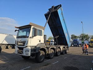Wyposażenie specjalne — MAN 49.460 TGS 10X8 BB 22M3 TIPPER z 2019 roku
