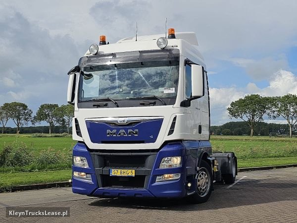 MAN TGX 18.440 z 2016 roku, ciągnik siodłowy z zagranicy — przód pojazdu