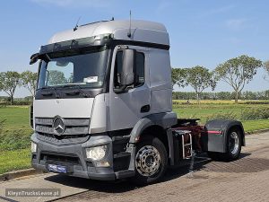 Strona kierowcy z przodu — Mercedes-Benz ACTROS 1843 z 2014 roku