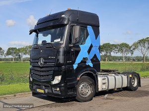 Strona kierowcy z przodu — Mercedes-Benz ACTROS 1845 LS z 2015 roku
