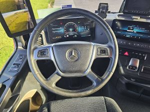 Wyposażenie specjalne wnętrza, ujęcie 5 — Mercedes-Benz ACTROS 2553 6x2*4 z 2020 roku