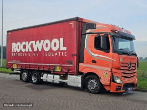 Strona pasażera z przodu — Mercedes-Benz ACTROS 2642 LS z 2015 roku