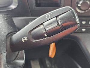 Wyposażenie specjalne wnętrza, ujęcie 4 — Mercedes-Benz AROCS 3240 z 2016 roku