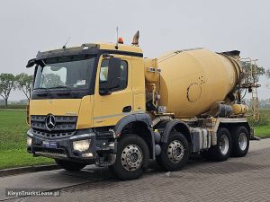 Strona kierowcy z przodu — Mercedes-Benz AROCS 3240 z 2016 roku