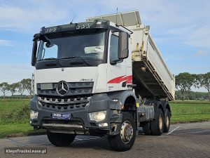 Przód pojazdu — Mercedes-Benz AROCS 3343 6x6 z 2016 roku