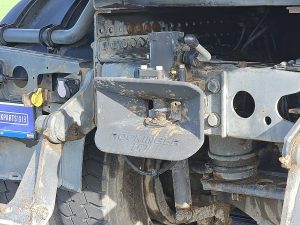 Hak holowniczy — Mercedes-Benz AROCS 3343 6x6 z 2016 roku