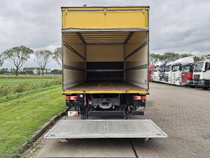 Przestrzeń ładunkowa — Mercedes-Benz ATEGO 1224 Airco 6cyll Laadklep z 2016 roku