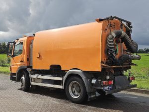 Strona kierowcy z tyłu — Mercedes-Benz ATEGO 1518 FAUN VIAJET EURO5 z 2008 roku
