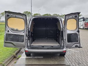 Przestrzeń ładunkowa — Mercedes-Benz CITAN 110 CDI L1 Mbux PRO 95Pk! z 2022 roku