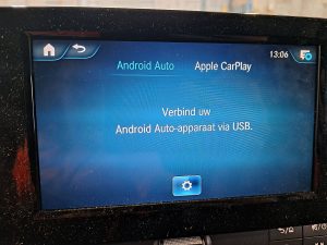 Ekran z Apple CarPlay — Mercedes-Benz CITAN 110 CDI Long Airco Mbux Eur6 z 2024 roku
