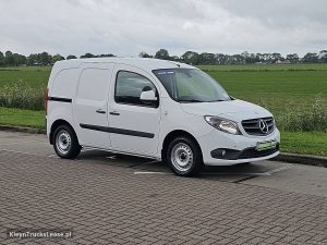 Strona pasażera z przodu — Mercedes-Benz CITAN 112 benzine ac z 2018 roku