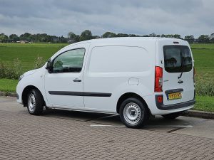 Strona kierowcy z tyłu — Mercedes-Benz CITAN 112 benzine ac z 2018 roku