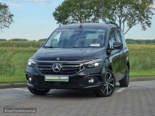 Mercedes-Benz EQT L1 LED 278KM WLTP! z 2025 roku, do przewozu osób z zagranicy — przód pojazdu