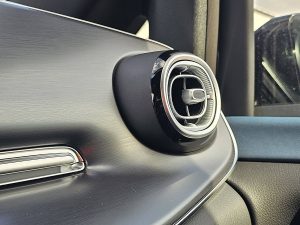Wyposażenie specjalne wnętrza, ujęcie 5 — Mercedes-Benz EQV 300 wltp 364 kms z 2024 roku