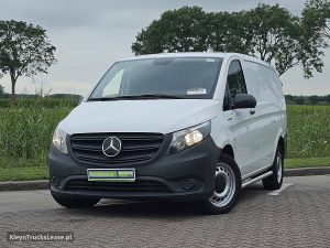 Przód pojazdu — Mercedes-Benz EVITO 66Kwh Wltp 292 kms z 2022 roku