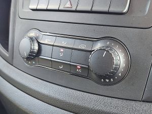 Wyposażenie specjalne wnętrza, ujęcie 2 — Mercedes-Benz EVITO 66Kwh Wltp 292 kms z 2022 roku