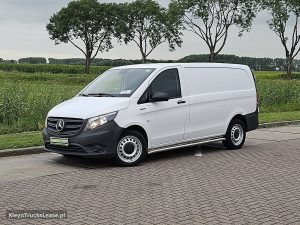 Strona kierowcy z przodu — Mercedes-Benz EVITO 66Kwh Wltp 292 kms z 2022 roku
