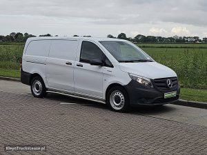 Strona pasażera z przodu — Mercedes-Benz EVITO 66Kwh Wltp 292 kms z 2022 roku