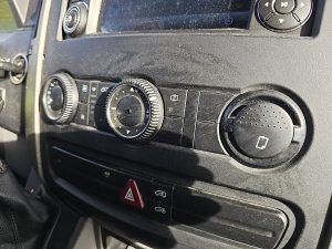 Wyposażenie specjalne wnętrza — Mercedes-Benz SPRINTER z 2009 roku