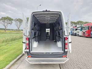 Przestrzeń ładunkowa — Mercedes-Benz SPRINTER 311 L3H2 Post-Nl Koerier z 2018 roku
