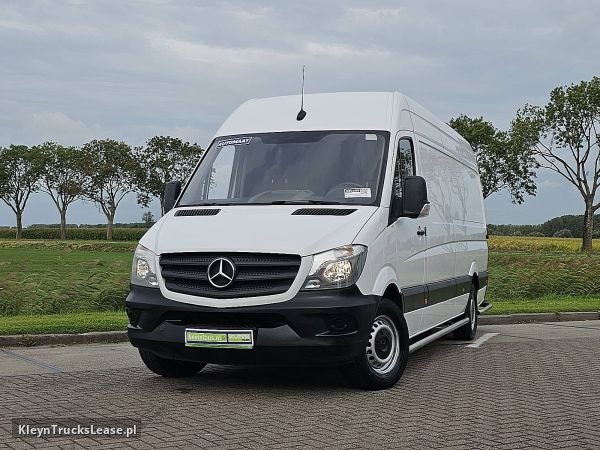 Mercedes-Benz SPRINTER 311 L3H2 Post-Nl Koerier z 2018 roku, blaszak z zagranicy — przód pojazdu