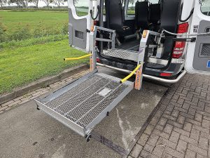Wyposażenie specjalne — Mercedes-Benz SPRINTER 313 Maxi rolstoel z 2013 roku