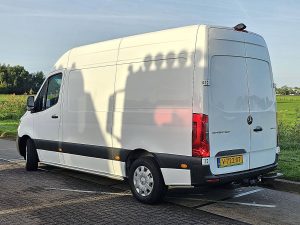 Strona kierowcy z tyłu — Mercedes-Benz SPRINTER 314 L2H2 Automaat 3.5t z 2019 roku