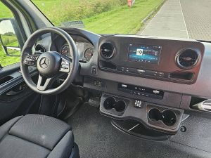 Deska rozdzielcza i stanowisko kierowcy — Mercedes-Benz SPRINTER 315 ac aut laadklep EUR6 z 2023 roku