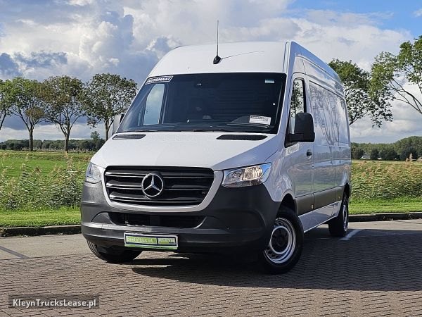 Mercedes-Benz SPRINTER 315 ac aut laadklep EUR6 z 2023 roku, blaszak z zagranicy — przód pojazdu