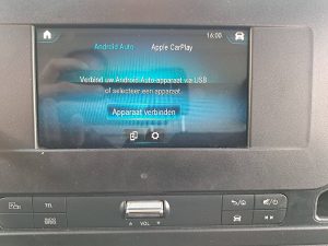 Ekran z Apple CarPlay — Mercedes-Benz SPRINTER 315 ac automaat EURO6 z 2021 roku