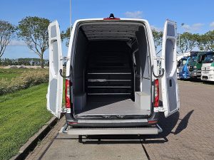 Przestrzeń ładunkowa — Mercedes-Benz SPRINTER 315 ac automaat EURO6 z 2023 roku