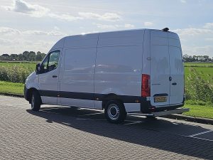 Strona kierowcy z tyłu — Mercedes-Benz SPRINTER 315 ac automaat EURO6 z 2023 roku