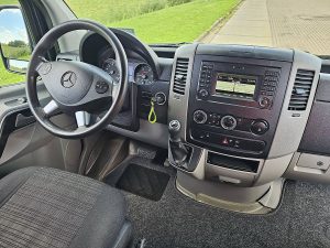Deska rozdzielcza i stanowisko kierowcy — Mercedes-Benz SPRINTER 316 ac automaat dub cab z 2015 roku