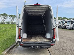 Przestrzeń ładunkowa — Mercedes-Benz SPRINTER 316 ac automaat EURO6 z 2019 roku