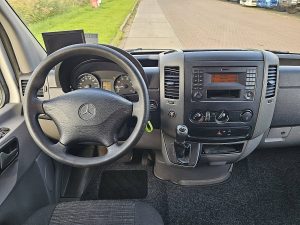 Deska rozdzielcza i stanowisko kierowcy — Mercedes-Benz SPRINTER 316 NGT aardgas EURO6 z 2018 roku