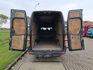 Przestrzeń ładunkowa — Mercedes-Benz SPRINTER 316 XL L4 ac EURO6 z 2017 roku
