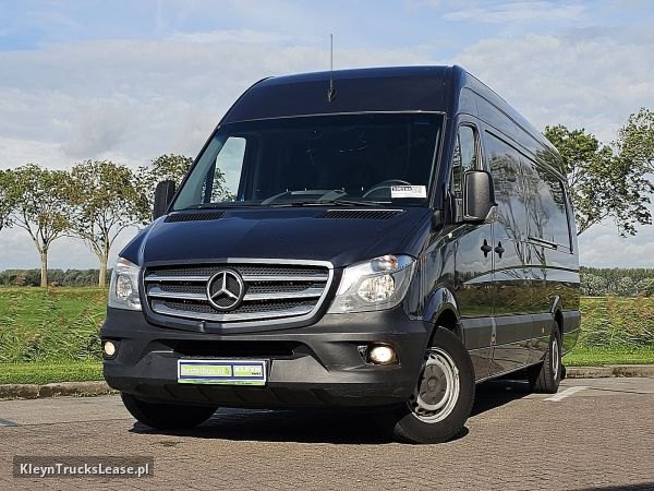 Mercedes-Benz SPRINTER 316 XL L4 ac EURO6 z 2017 roku, blaszak z zagranicy — przód pojazdu