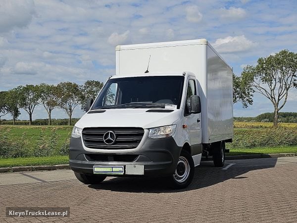 Mercedes-Benz SPRINTER 317 ac automaat EURO6 z 2022 roku, kontener z zagranicy — przód pojazdu